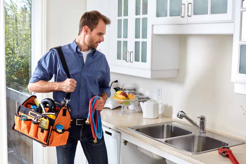 Why Working With a Local Plumber is in Your Best Interest